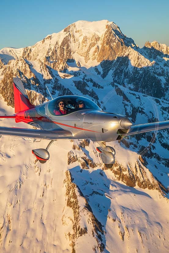 Bristell B23 Turbo flying past Mont Blanc